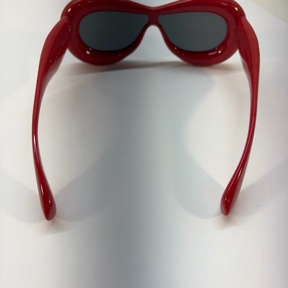LOEWE Red Inflated Sunglasses Plastic RED LW400991 Unisex - Picture 6 of 13